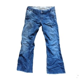 KALI FRAYED HEM JEANS